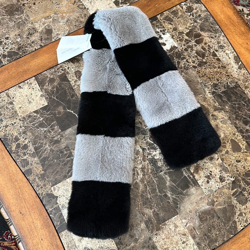 Authentic Surell Rex Fur Scarf - Picture 5 of 9